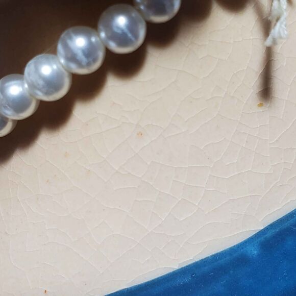 Lady Head Vase Blue Bow Pearls 5.5" - Picture 8 of 10